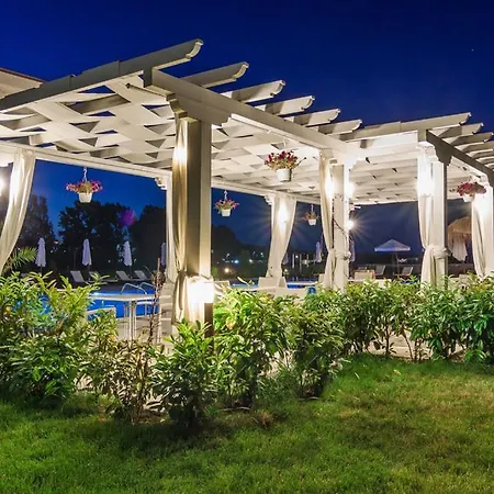 лукс аполония * Chernomorets