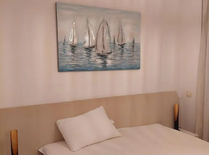 лукс аполония